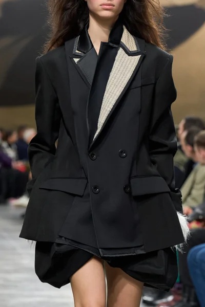 Look 210